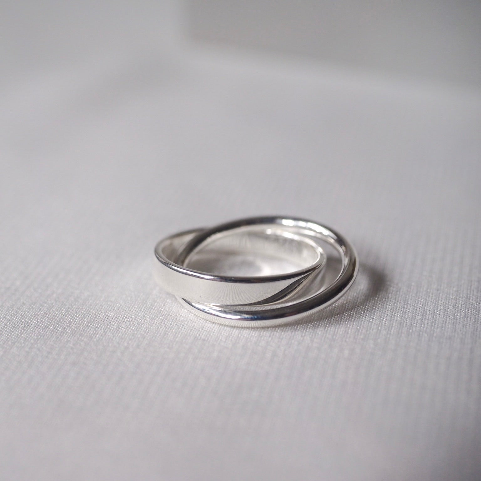 Double Hoop Minimalist Ring